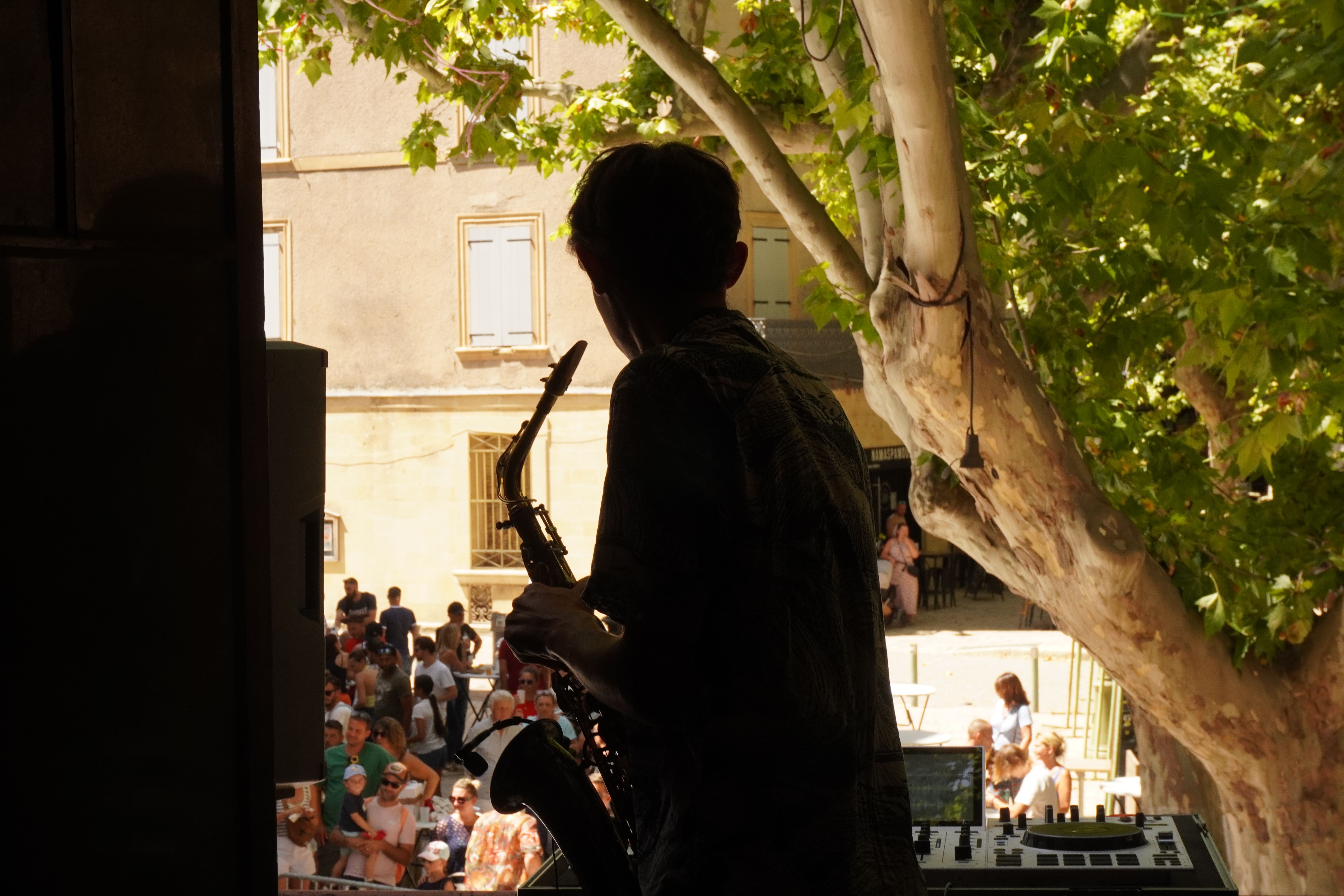 DJ - Sax